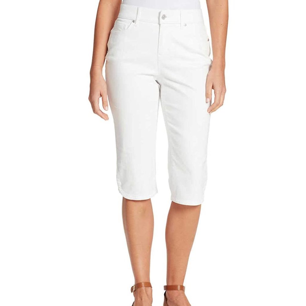 Gloria Vanderbilt Crisp White Capris